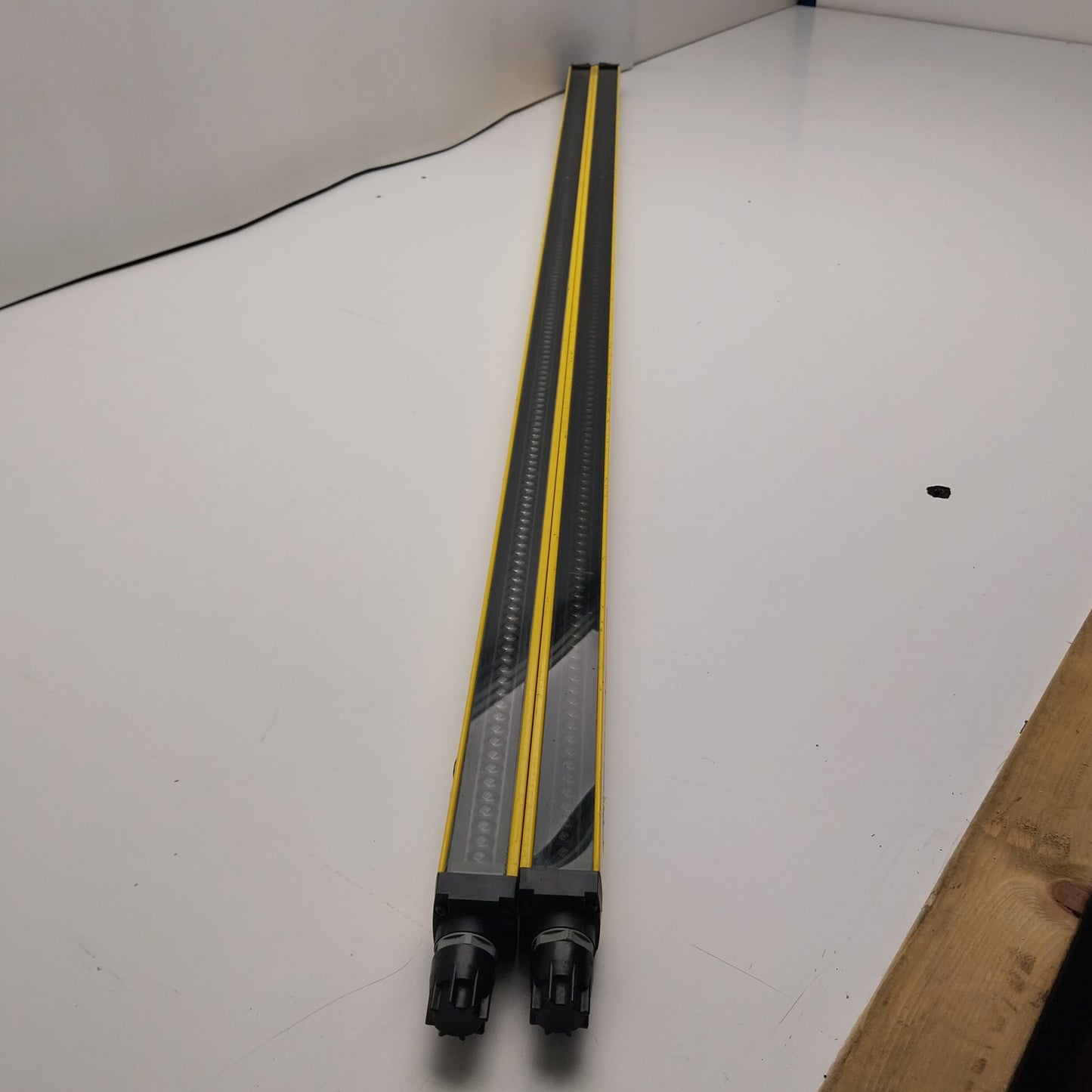 Sick C 4000 Safety Light Curtains Set-Safety Light Curtains Set-Used Industrial Parts