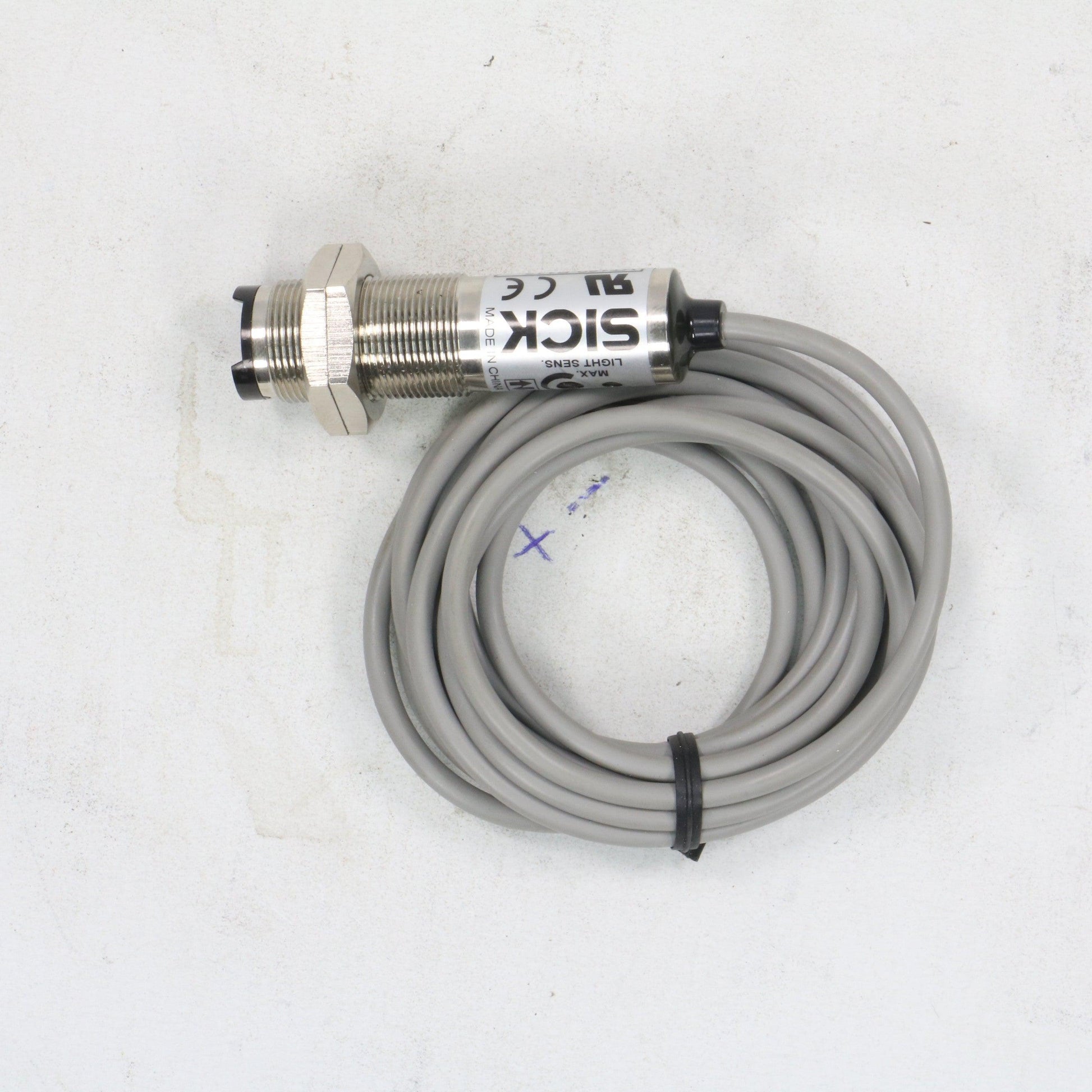 Sick VTF180-P112 Cylindrical Photoelectric Sensor-Photoelectric Sensor-Used Industrial Parts