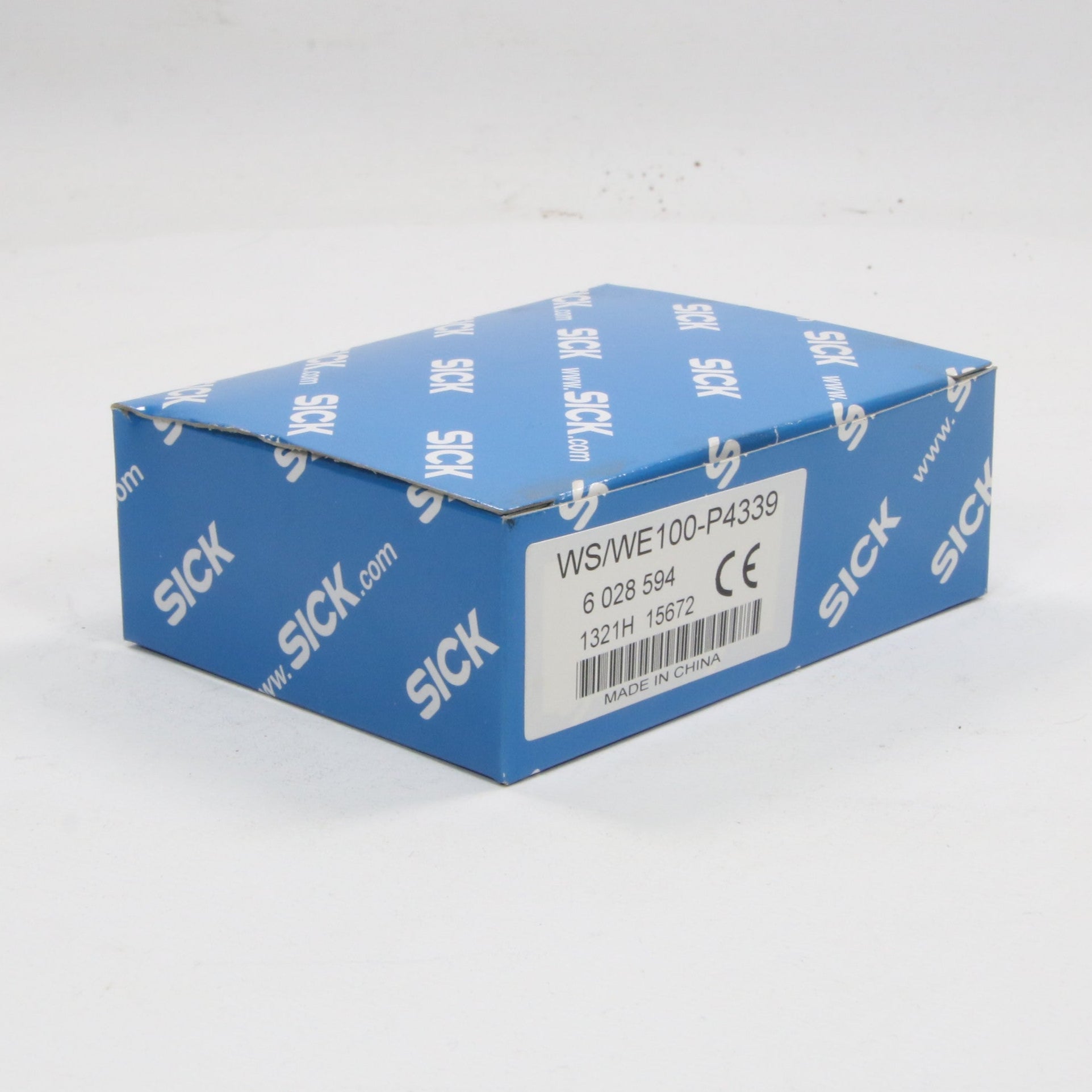 Sick WS WE100 P4339 Miniature Photoelectric Sensor Set-Miniature Photoelectric Sensor Set-Used Industrial Parts