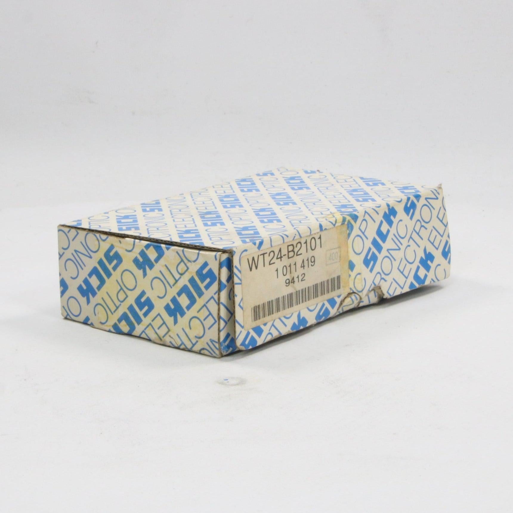 Sick WT24 B2101 Photoelectric Sensor-Photoelectric Sensor-Used Industrial Parts