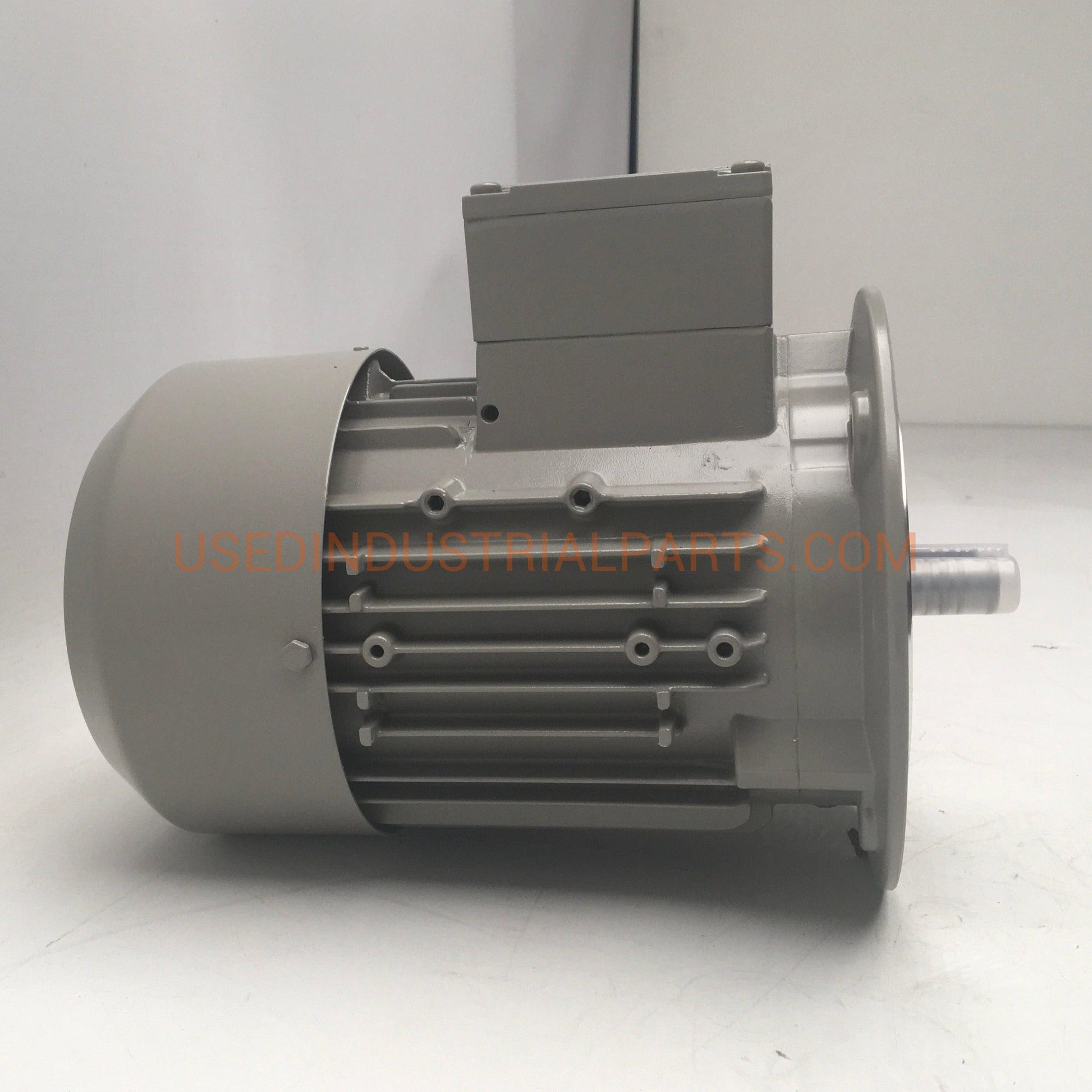 Siemens 1LE1003-0CB29-0GB-Z 3~Phase Motor 0.18kW-3~Phase Motor-EB-03-03-Used Industrial Parts