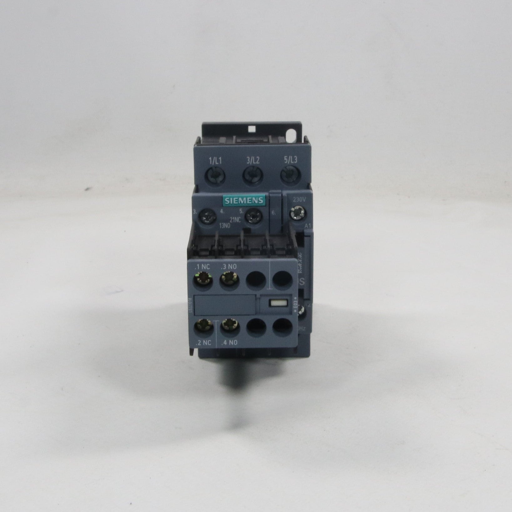 Siemens 3RT2024-1AP04 Power Contactor with Auxiliary Block-Power Contactor with Auxiliary Block-Used Industrial Parts