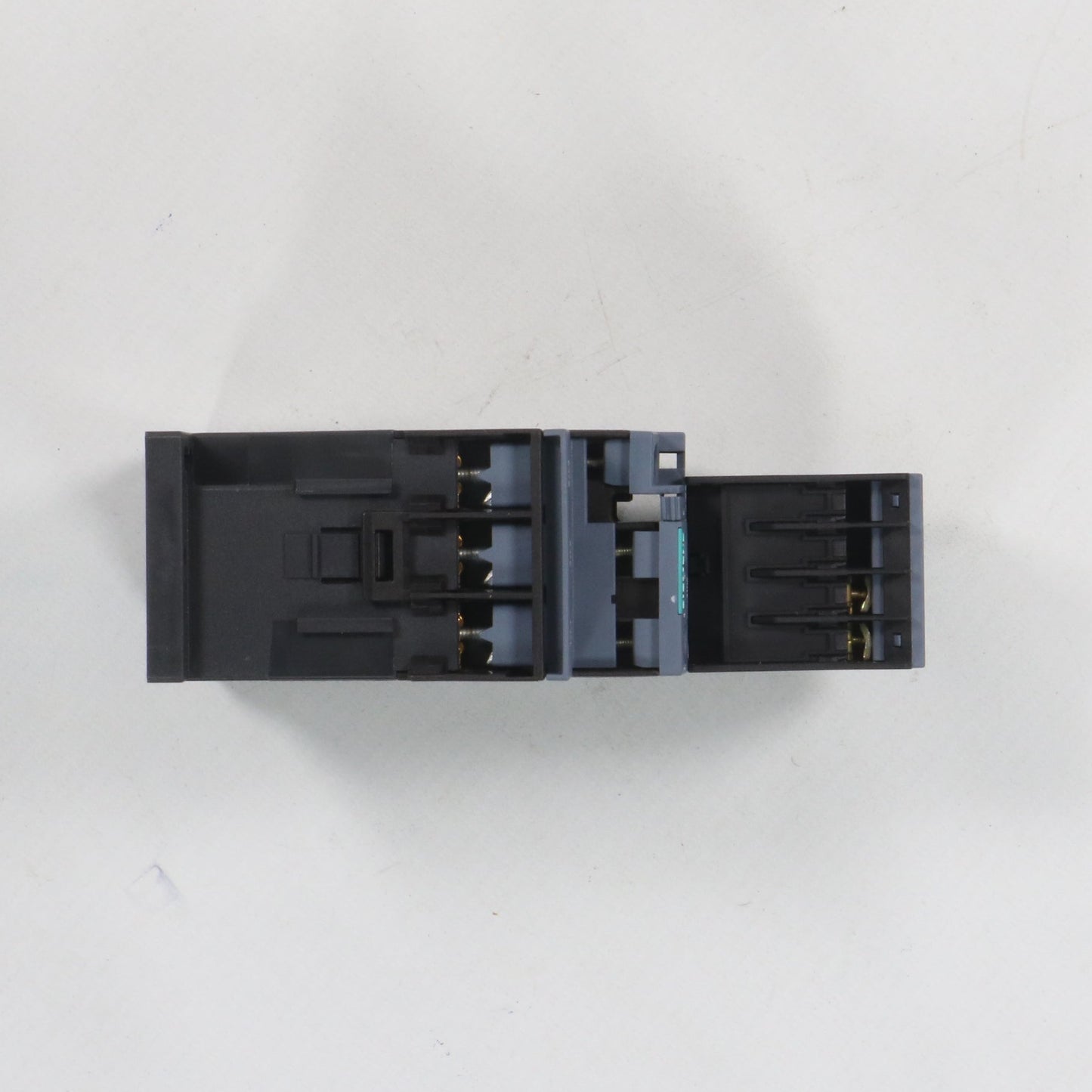 Siemens 3RT2024-1AP04 Power Contactor with Auxiliary Block-Power Contactor with Auxiliary Block-Used Industrial Parts