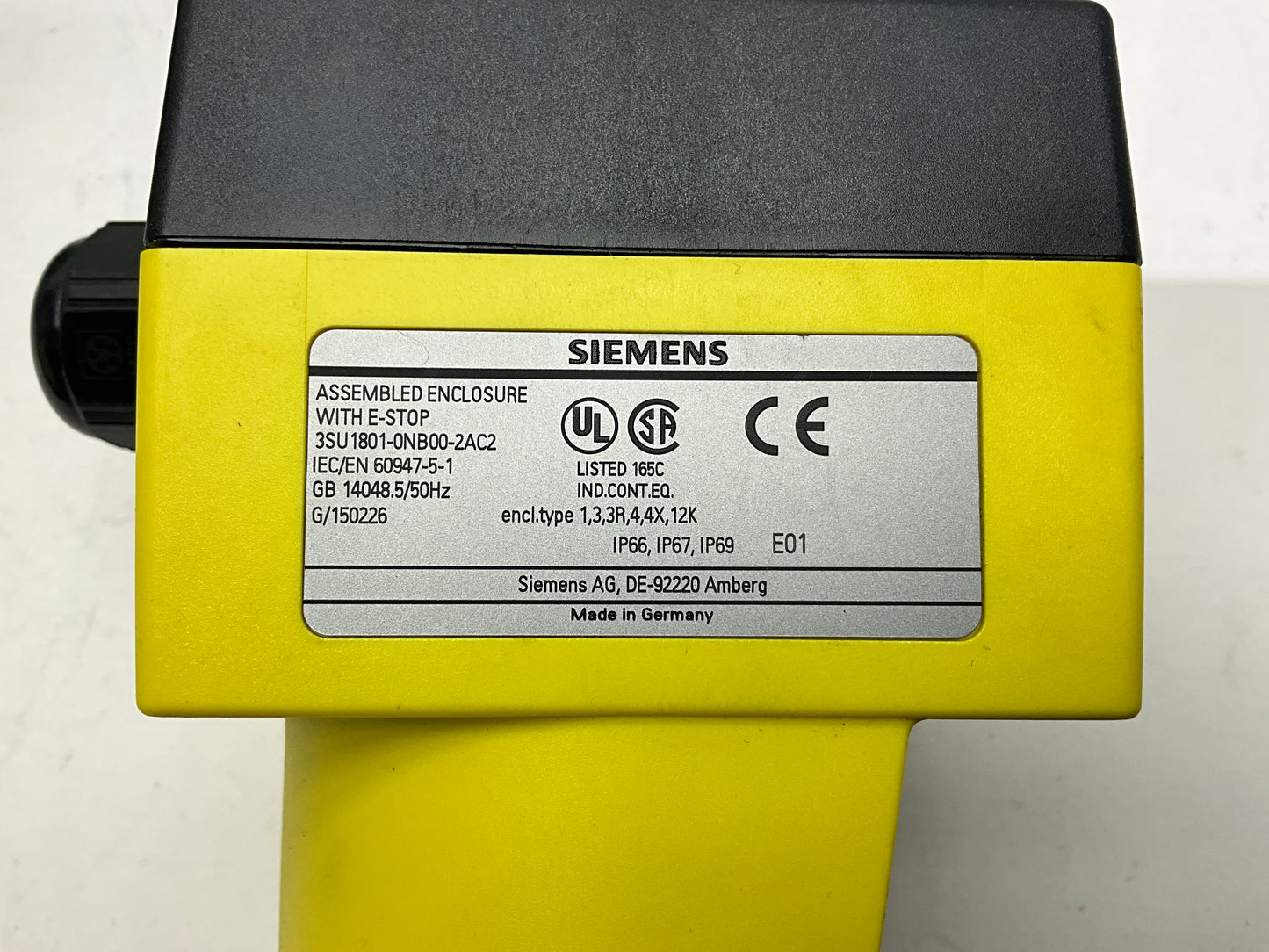 Siemens 3SU1801-0NB00-2AC2 Emergency Stop Push Button-Emergency Stop Push Button-Used Industrial Parts