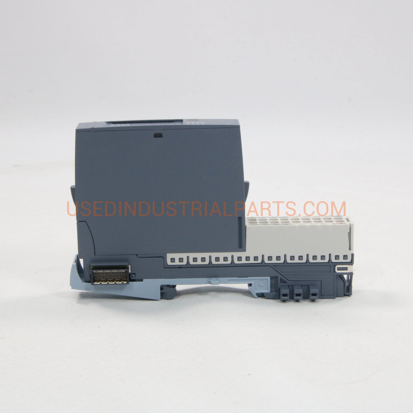 Siemens 6ES7 132-6BD20-0CA0 Digital Output Module-Digital Output Module-AC-06-04-Used Industrial Parts