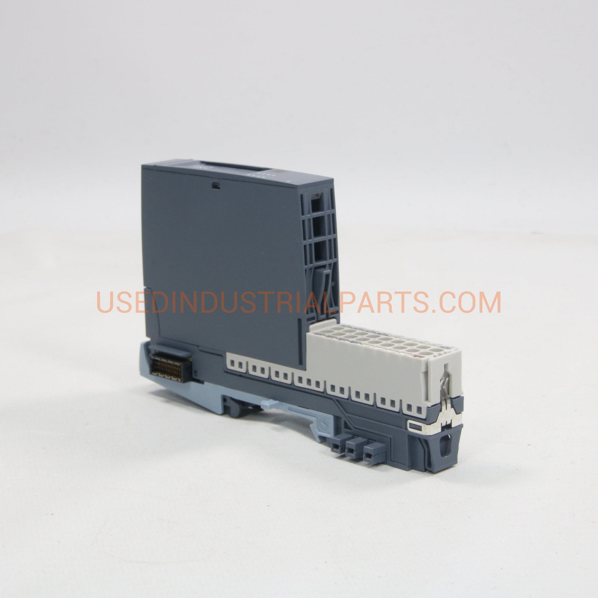 Siemens 6ES7 132-6BD20-0CA0 Digital Output Module-Digital Output Module-AC-06-04-Used Industrial Parts