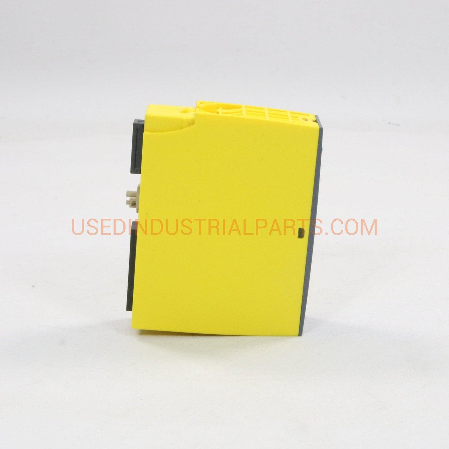 Siemens 6ES7 136 6RA00 0BF0 Relay Output Module-Relay Output Module-CC-07-06-01-Used Industrial Parts