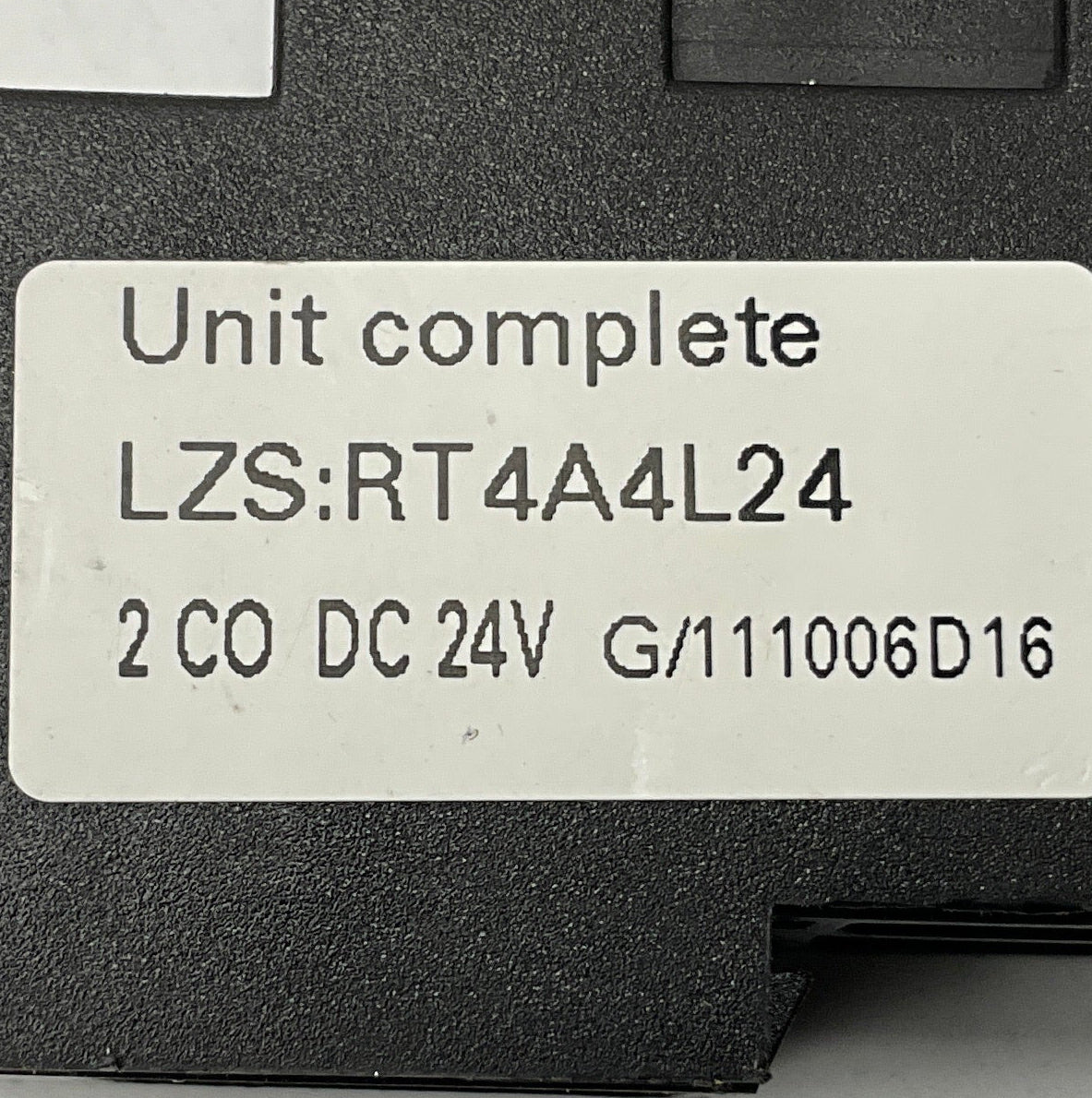 Siemens LZS:RT 4A4L24 Plug-In Interface Relay-Plug-In Interface Relay-Used Industrial Parts