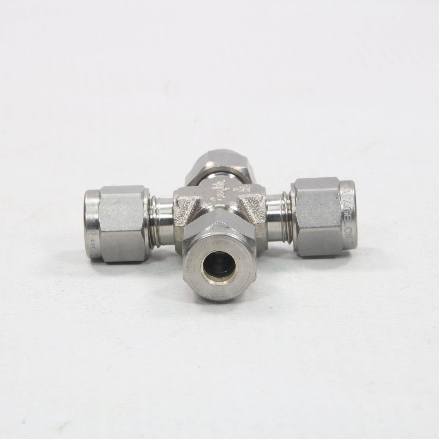 Swagelok SS 6M0 4 Union Cross Tube Fitting (6x)-Union Cross Pipe Connector-Used Industrial Parts