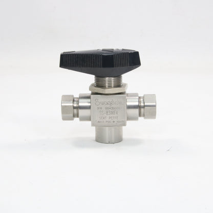 Swagelok SS83XKF4-3 Way Valve-Used Industrial Parts