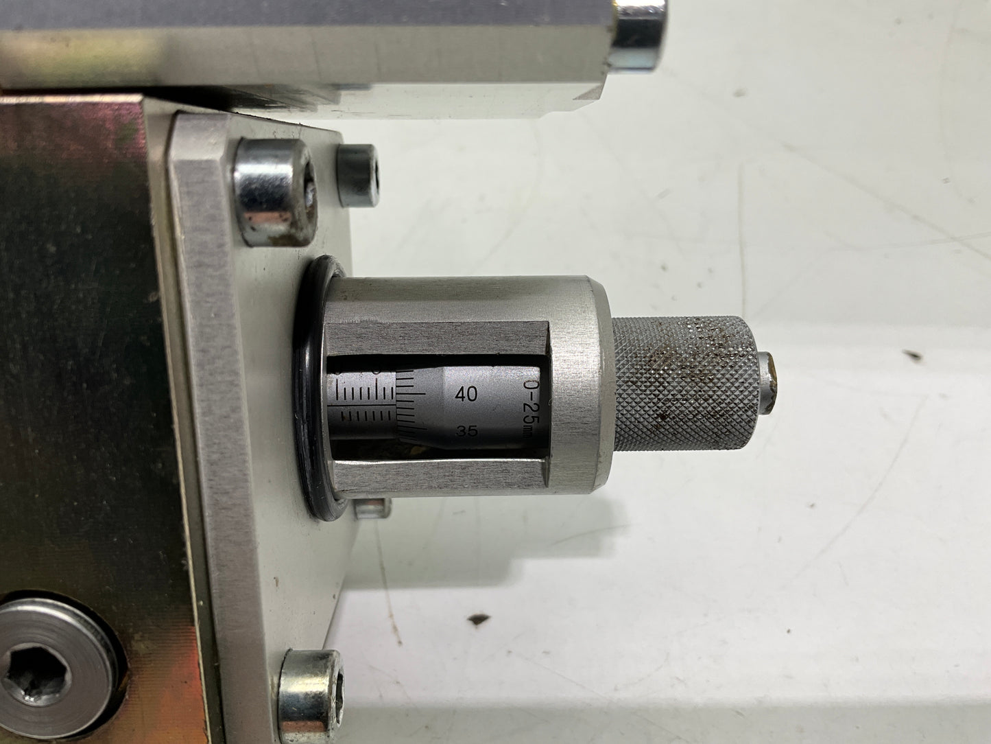 Vishay Precision Group SK700 Motor Controlled Tracer Valve-Motor Controlled Tracer Valve-Used Industrial Parts