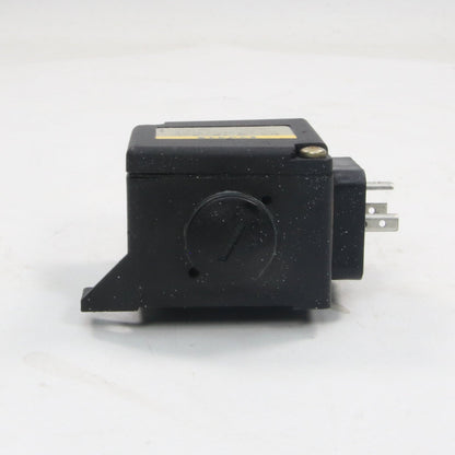 Vogel DS-W 18-2/L Pressure Switch-Pressure Switch-Used Industrial Parts