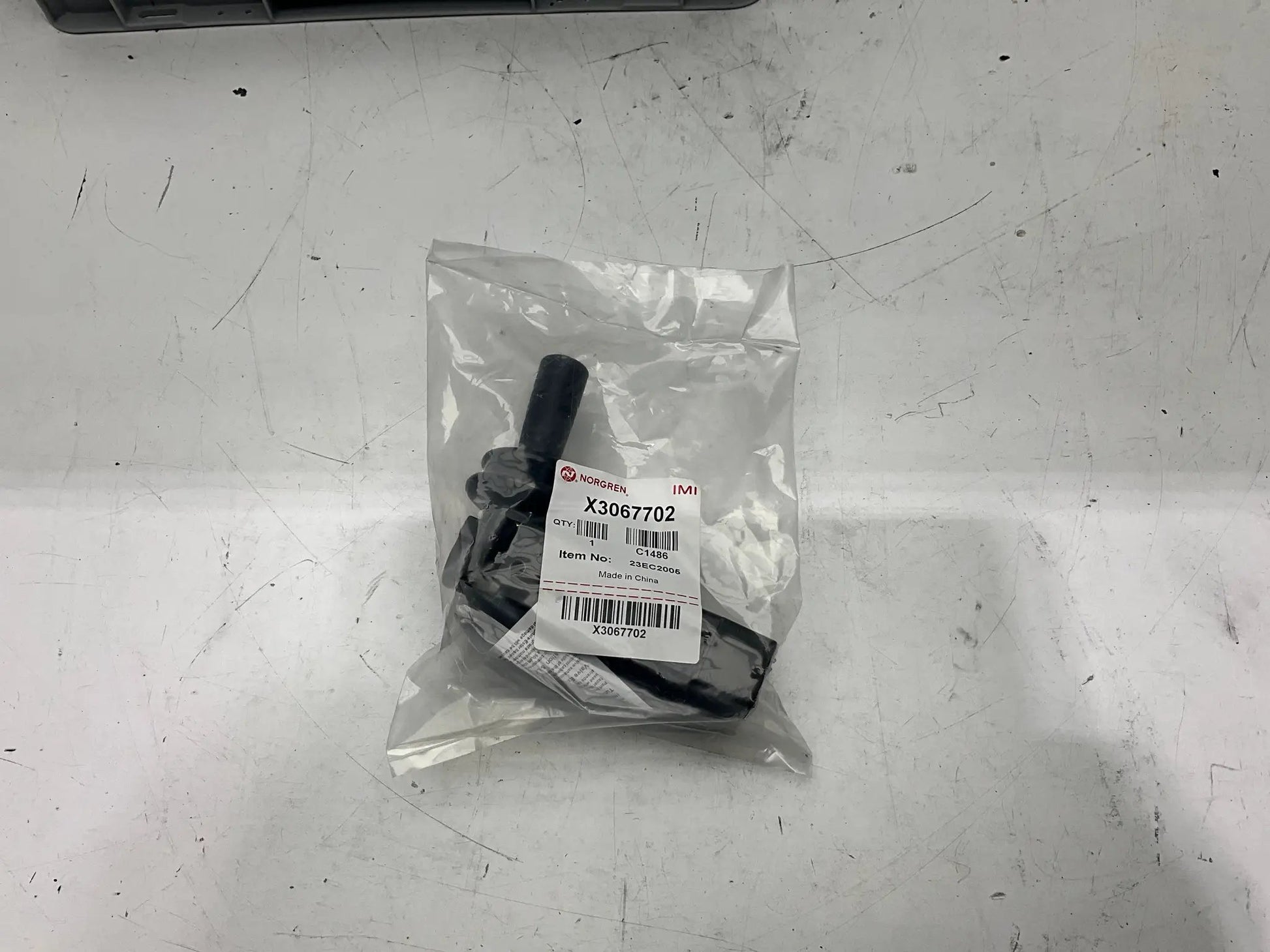 IMI Norgren SuperX X3067702 Manually Actuated Valve-Manually Actuated Valve-Used Industrial Parts
