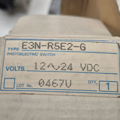 Used Industrial Parts : Omron E3N-R5E2-G Photoelectric Switch - 0467U