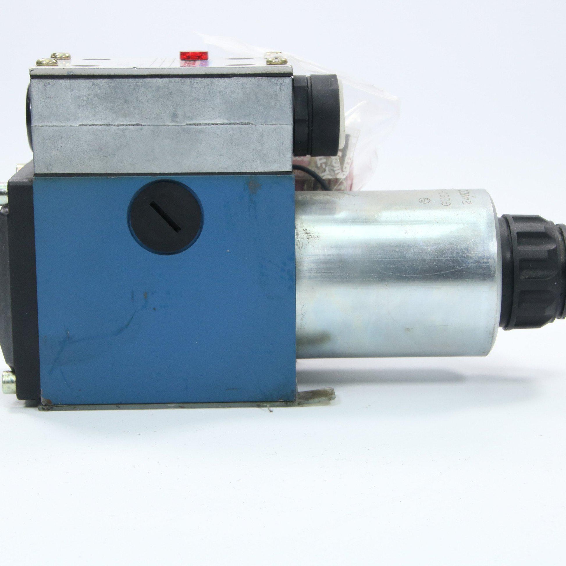 Mannesmann REXROTH Directional spool valve 3WE10CG24N9DZL-Hydraulic-Used Industrial Parts