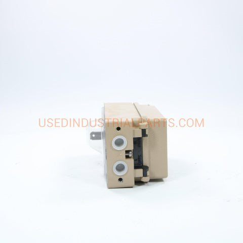 Image of Samson pneumatic positioner 3766 1008212-Industrial-DB-01-04-Used Industrial Parts