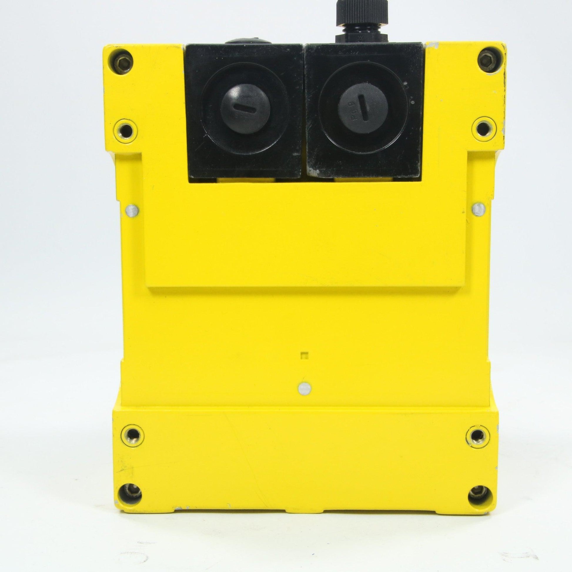 Sick PLS101-312 Laser Scanner-Electric Components-Used Industrial Parts