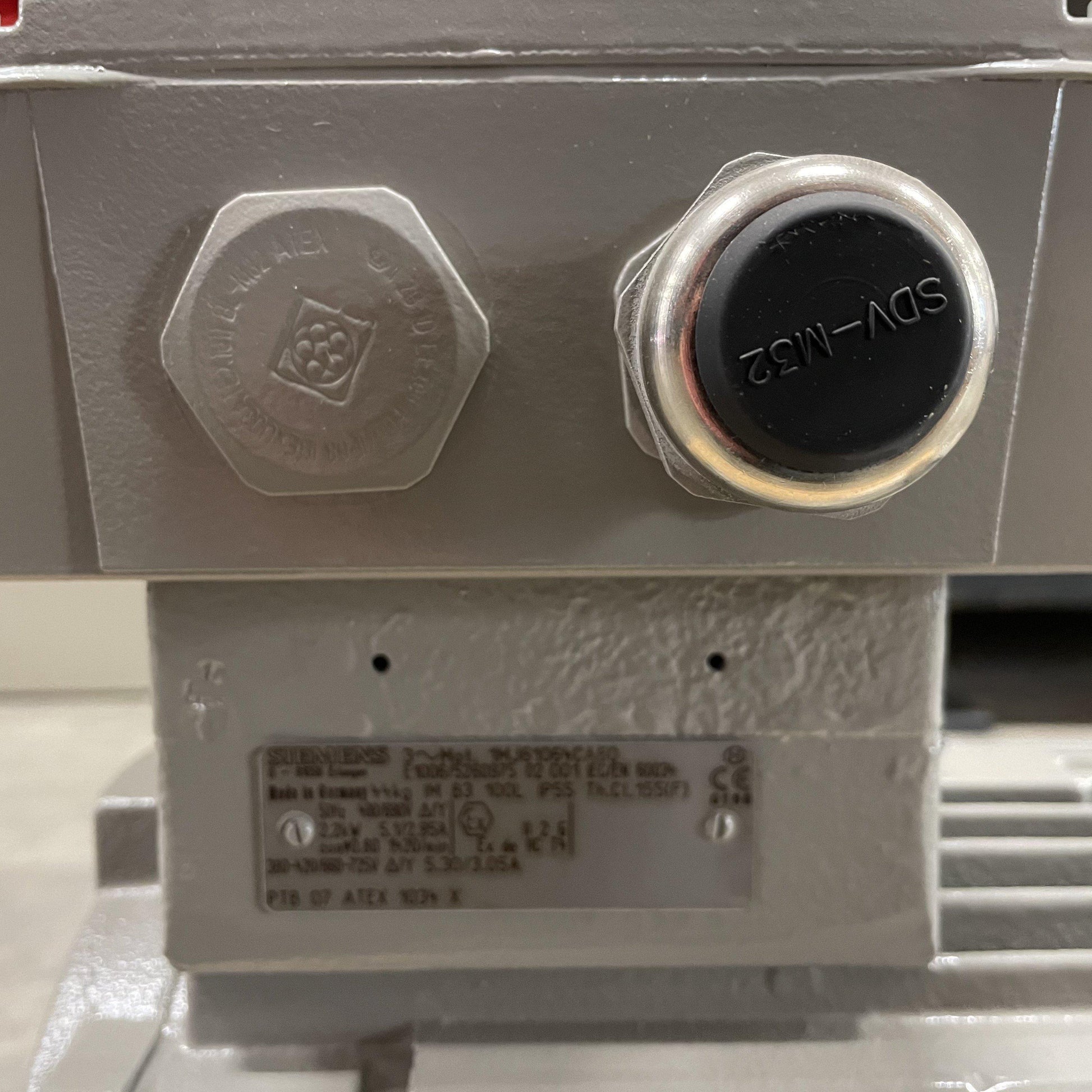 Siemens 1 MJ6106-4CA60 Motor-Electric Motors-Used Industrial Parts