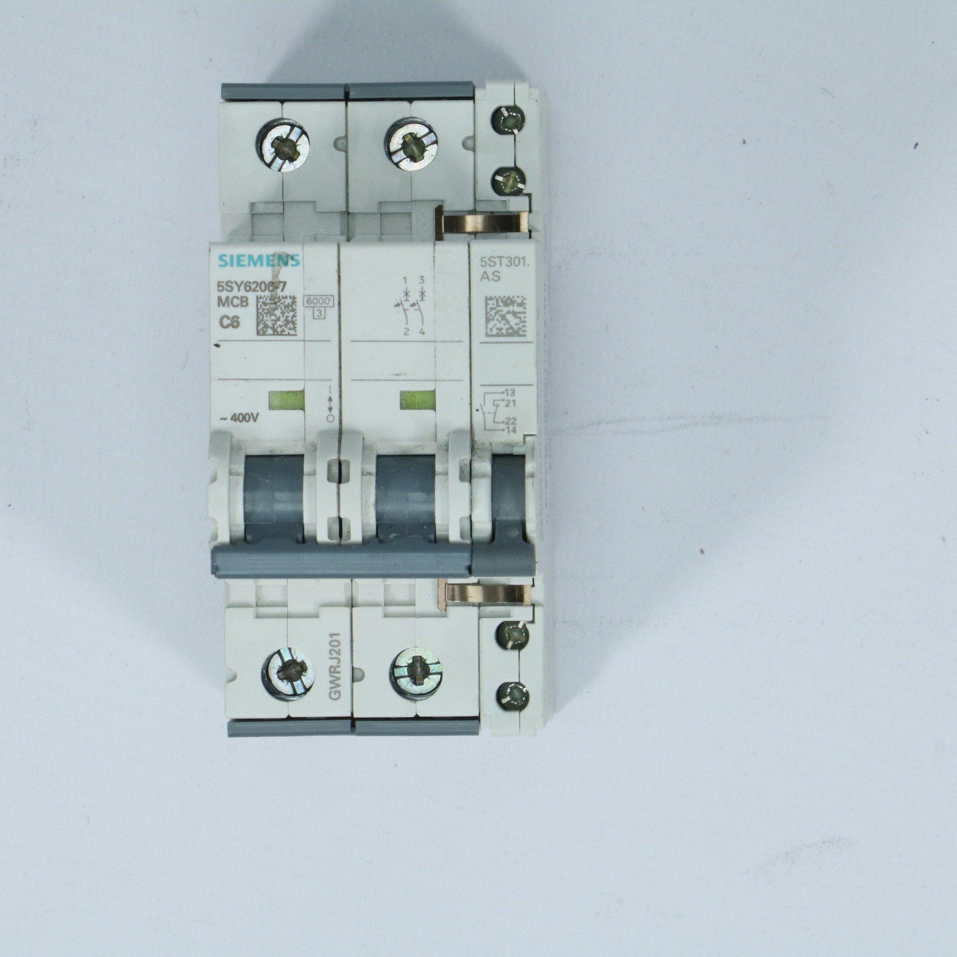 Siemens Miniature circuit breaker 400 V 6kA, 2-pole, C, 6 A, D=70 mm-Electric Components-Used Industrial Parts