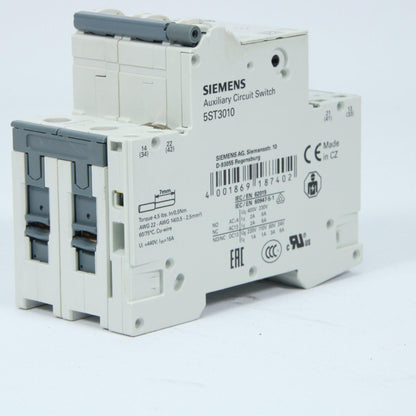 Siemens Miniature circuit breaker 400 V 6kA, 2-pole, C, 6 A, D=70 mm-Electric Components-Used Industrial Parts